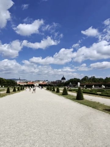 Belvedere gardens path